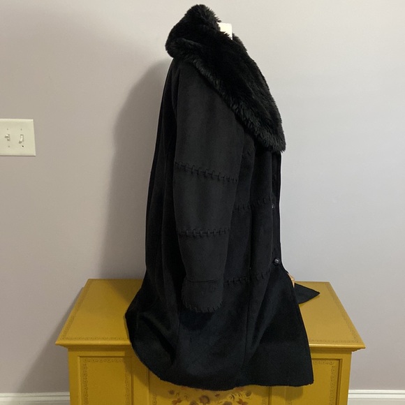 Faux Fur Coldwater Creek Coat size 20 - Picture 4 of 9